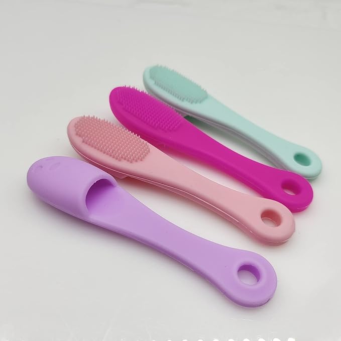 Face Scrubber Cleanser Brush Removing Blackheads and Massaging Soft Silicone Manual Facial Cleansing Brushes Pack of 2